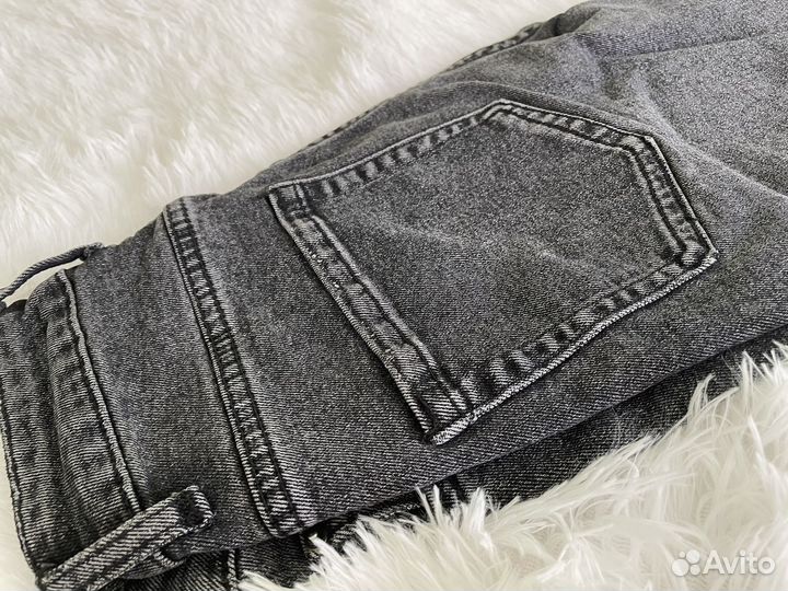 Джинсы широкие