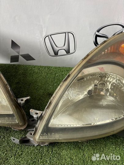 Фара Toyota Funcargo NCP20