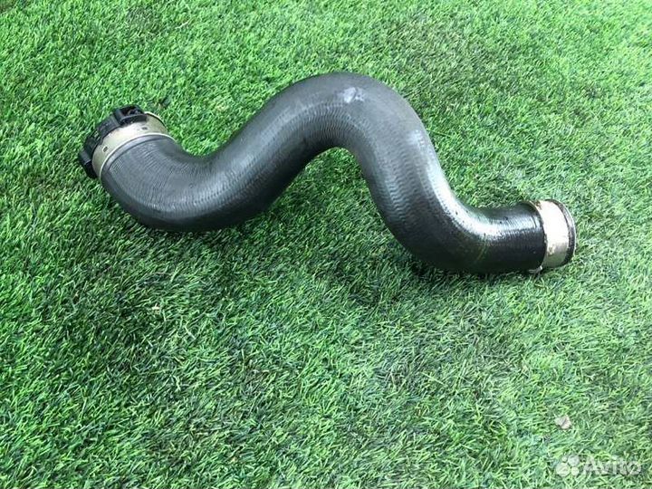 Патрубок интеркулера Bmw X1 E84 N47D20 2013