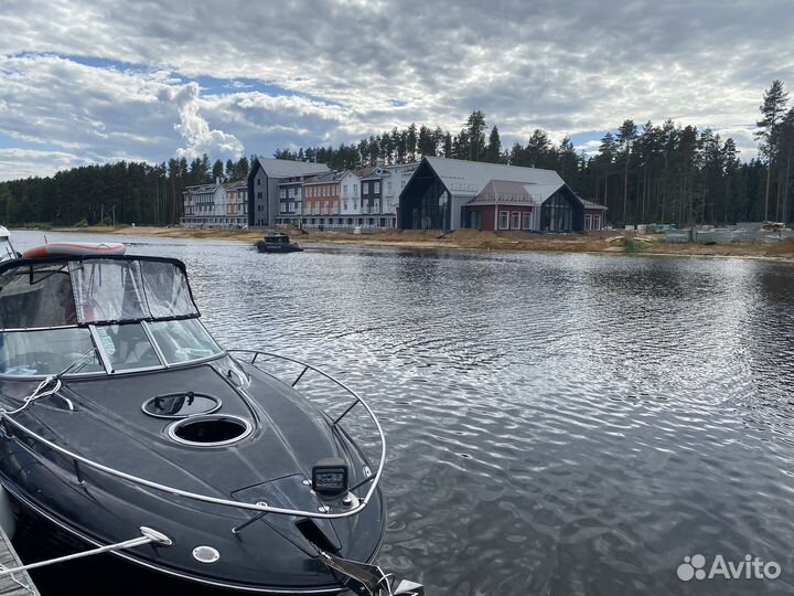 Моторная яхта Crownline 275