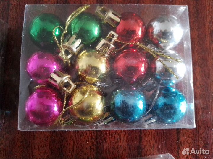 Елочные игрушки пластик