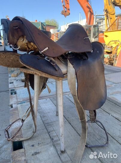 Седло конное старое