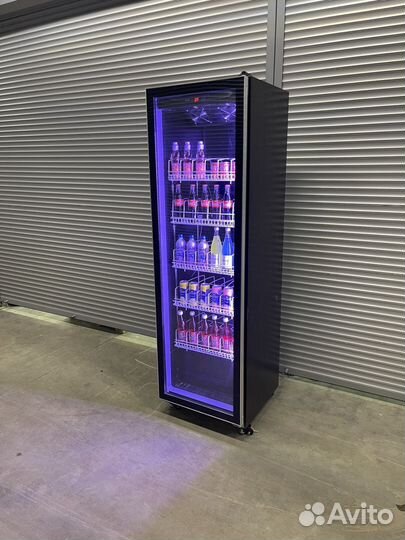 Холодильный шкаф для напитков / винный шкаф