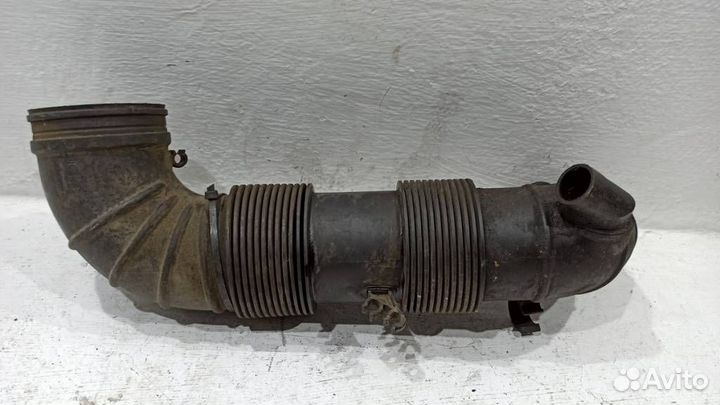 Патрубок воздушного фильтра