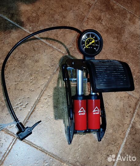Насос воздушный ножной, двухцилиндровый Arnezi