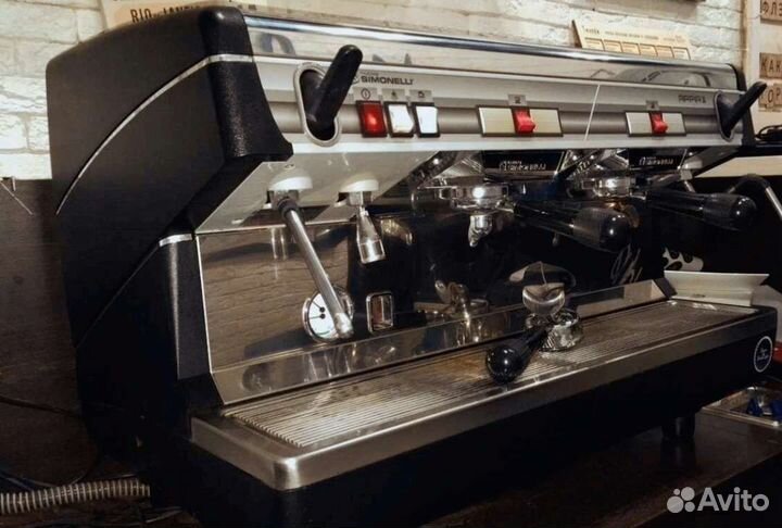 Рожковая кофемашина nuova simonelli appia 2