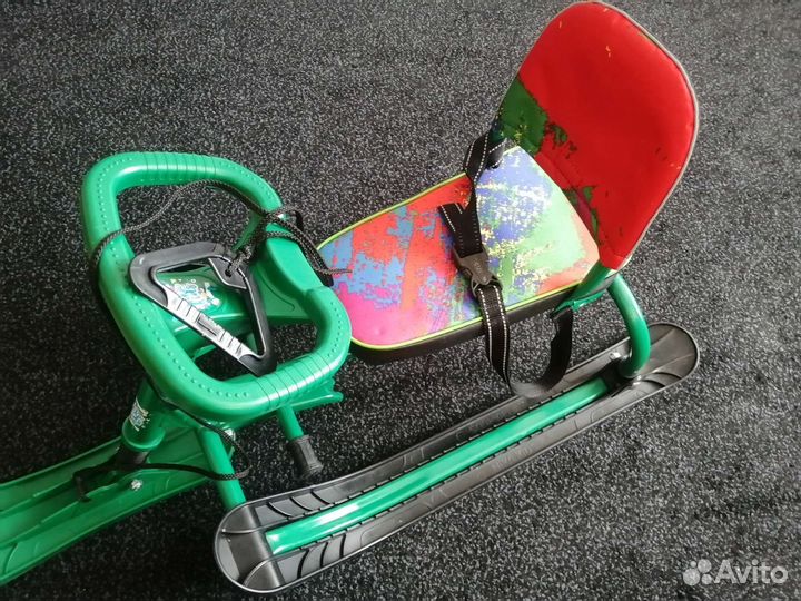 Детский снегокат со спинкой