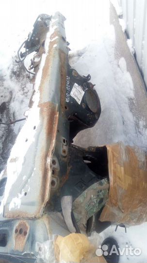 Передняя левая четверть Mazda Familia BJ5W / BJ5P