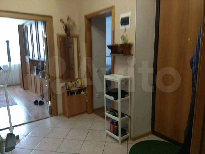 3-к. квартира, 74 м², 1/2 эт.