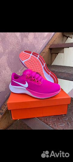 Кроссовки женские 41 размер новые