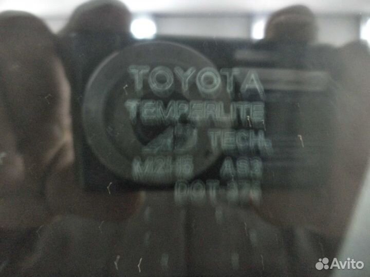 Стекло двери передней левой Toyota Camry 6 XV40