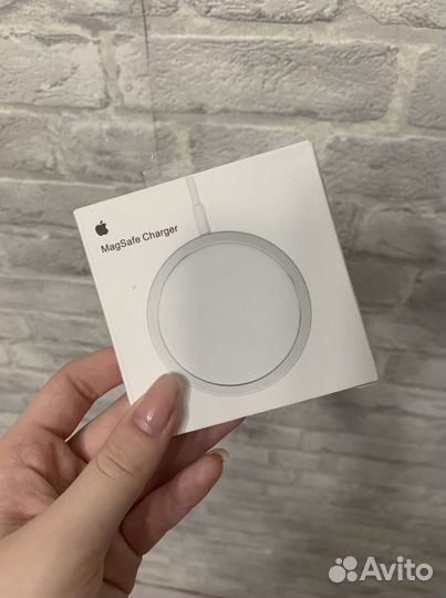 Беспроводная зарядка MagSafe Charger