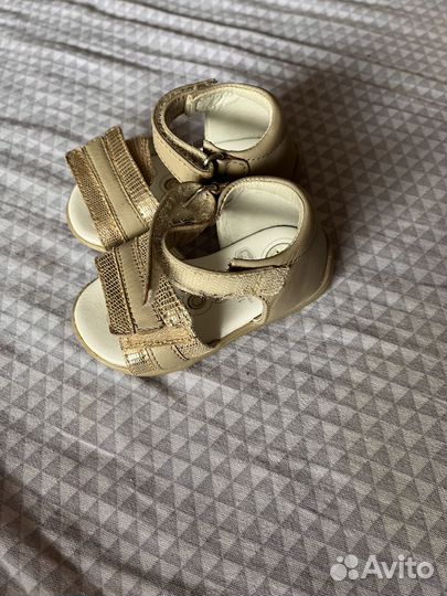 Обувь для девочки