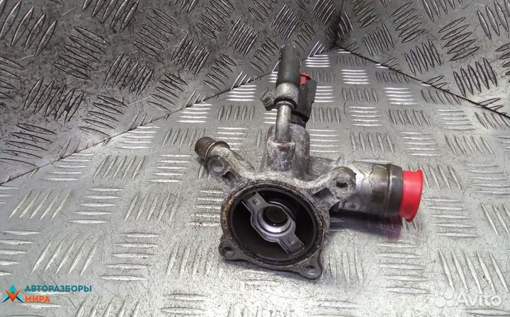 Корпус термостата бензиновый Jeep Cherokee KL 2014