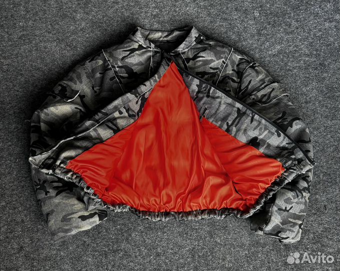 Широкий камуфляжный бомбер Joshua Jamal