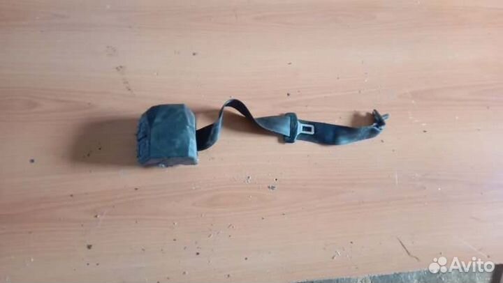 Ремень безопасности задний Volkswagen Passat B6