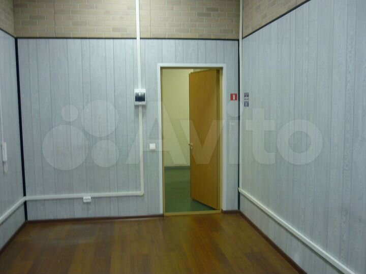 Офисы:16,17(под студию красоты),22 м²