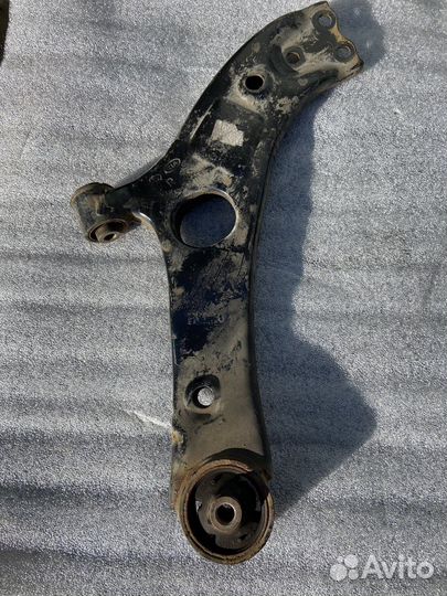 Рычаг правый Kia Optima III (пробег 12т.км)