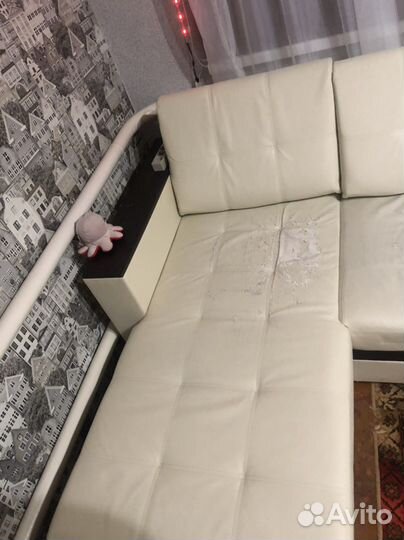 Кожаный угловой диван бу