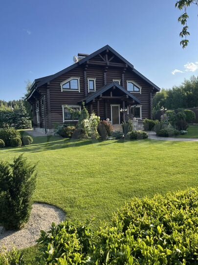 Дом 245 м² на участке 1,05 га