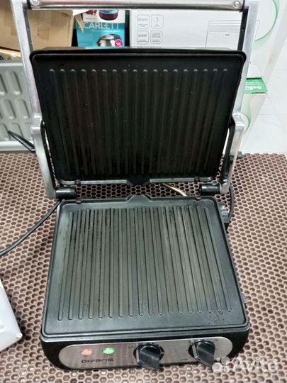 Гриль-пресс Polaris PGP 1002