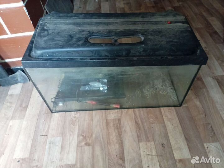 Аквариум с крышкой на 104 литра