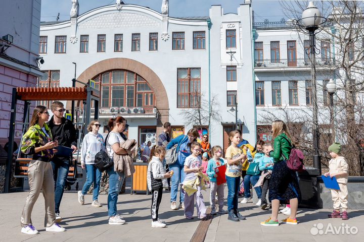 Детская групповая экскурсия «Разноцветные истории»