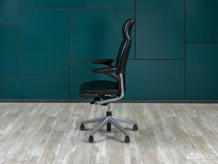 Кресло для руководителя haworth Comforto Германия