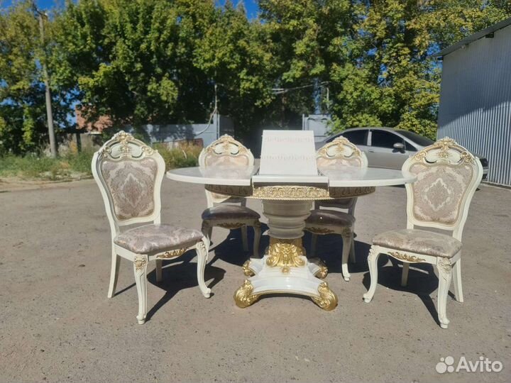 Столы и стулья