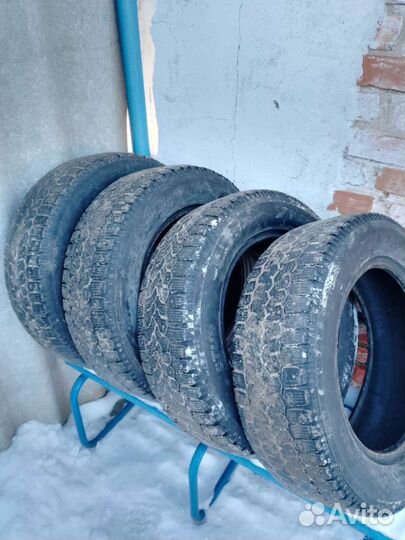 Yokohama Advan Winter 195/65 R15 35J