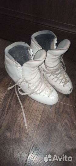 Коньки фигурные Edea Chorus 275