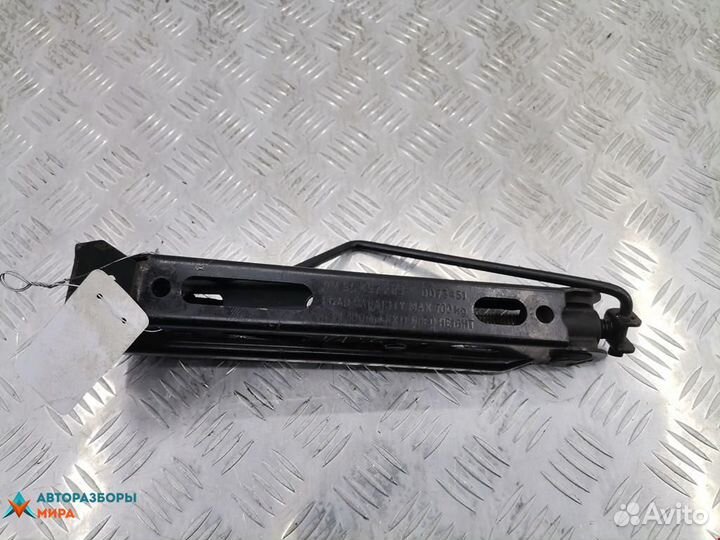 Домкрат Opel Vectra B 1999 90576819