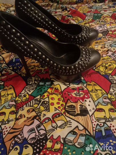 Продам итальянские туфли Sergio Rossi оригинал