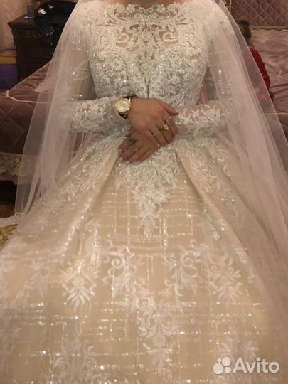 Свадебное платье