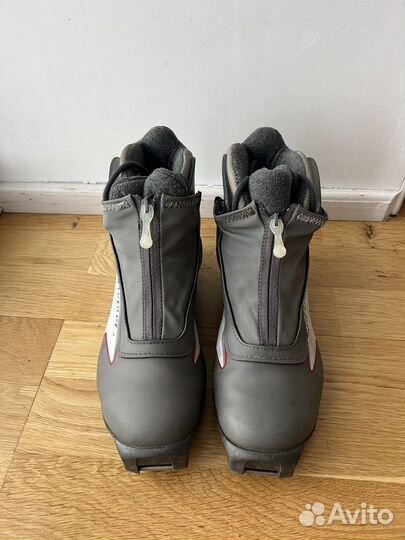 Лыжные ботинки salomon классические