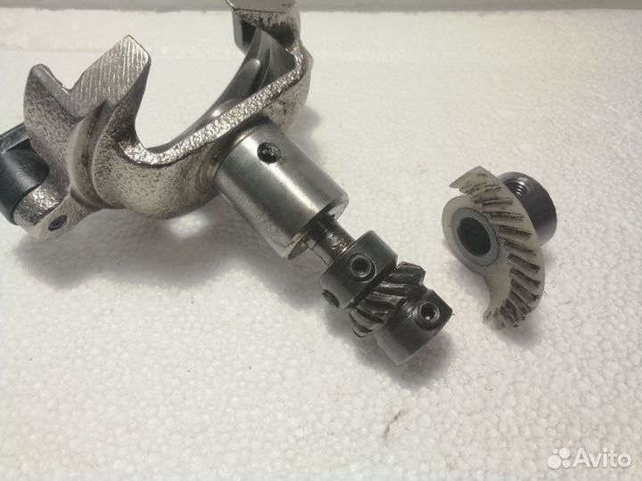 Челночный механизм для швейной машины lanome 2121