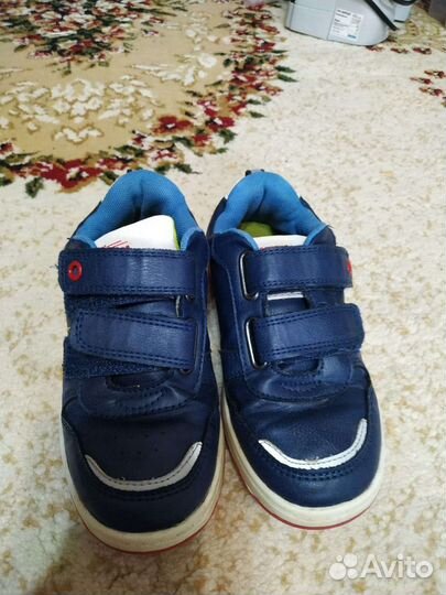 Кроссовки детские