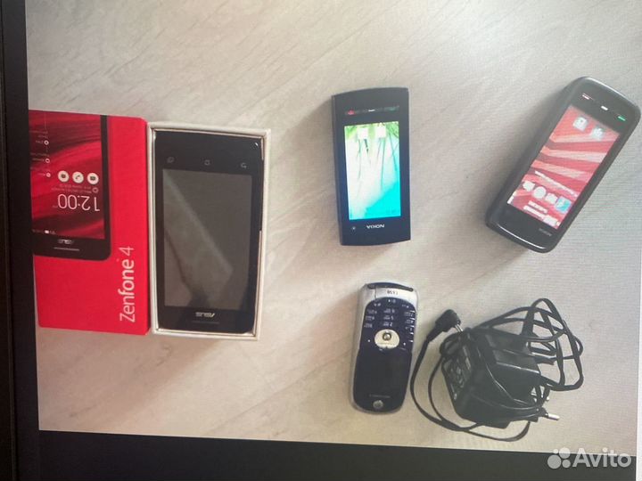 Телефон б/у