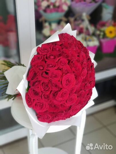 Букеты из 101 розы в упаковке