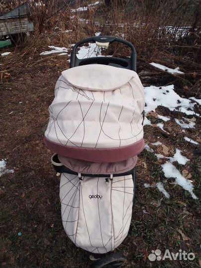 Прогулочная коляска