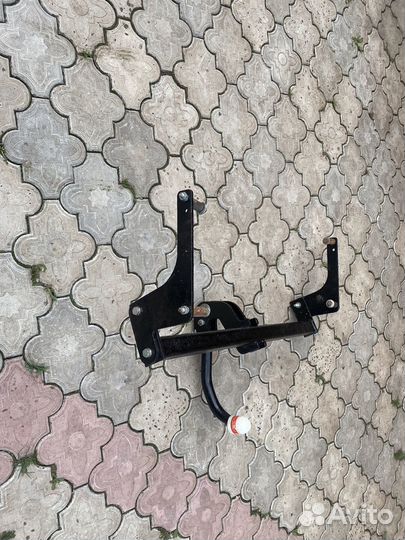 Продам фаркоп на рено дастер