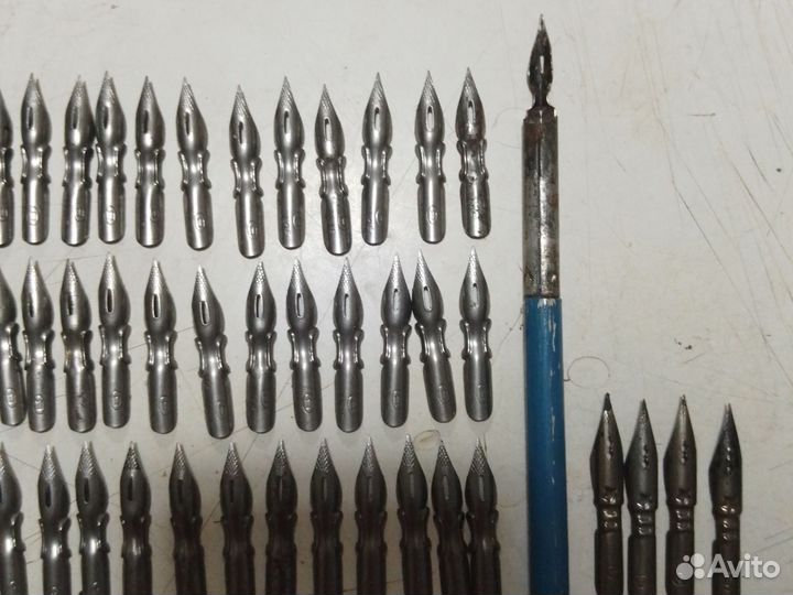 Перья и ручка для каллиграфии