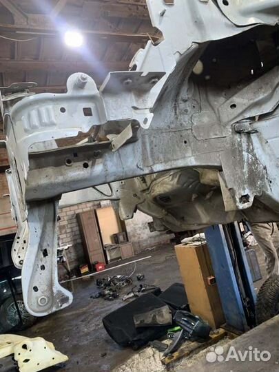 Четверть лонжерон передний левый Peugeot 208