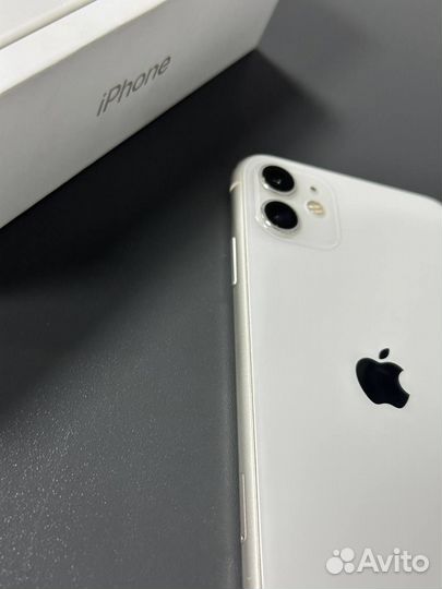 iPhone 11, 64 ГБ