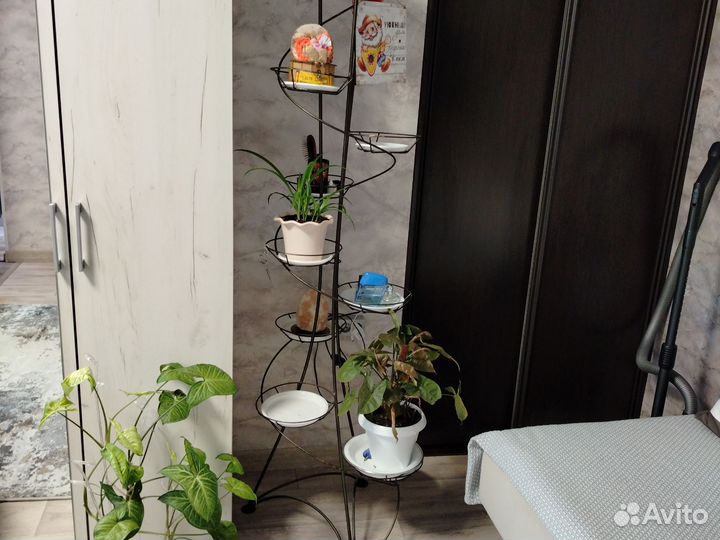 Подставка под цветы, б/у