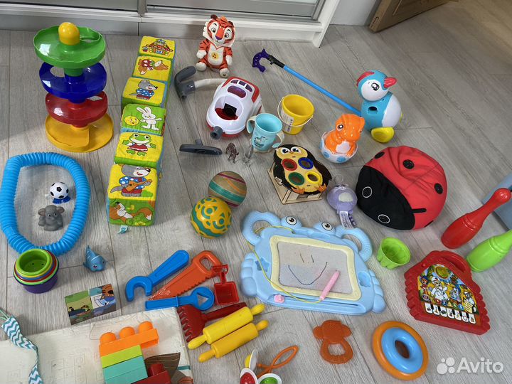 Развивающие игрушки пакетом