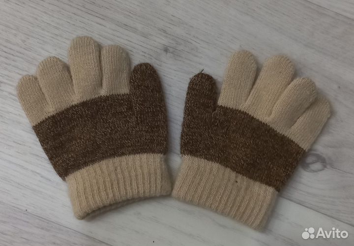 Перчатки и манишка