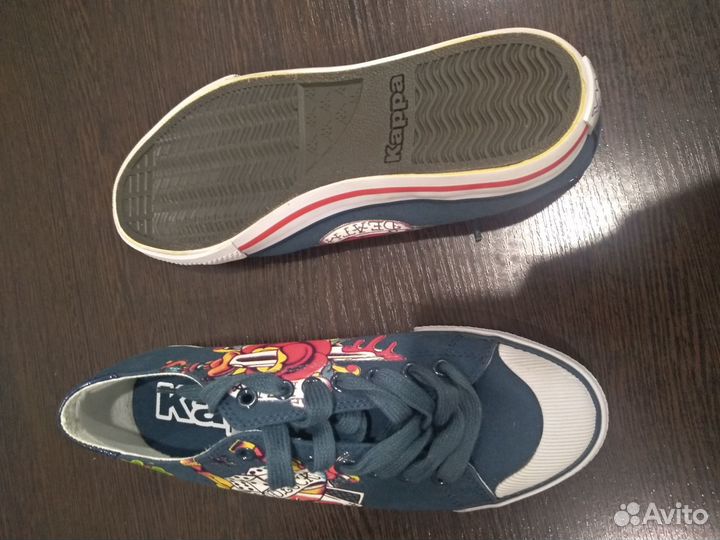 Продам кеды