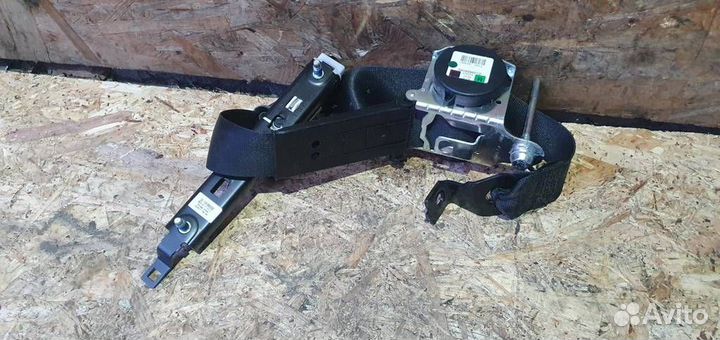 Ремень безопасности передний правый Opel Zafira B