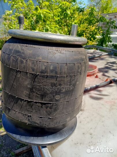 Пневмоподушка на фредлайнер и Вольво